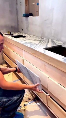 Seamless Stone: How to Clad a Vanity in 24mm Marble. 🪨✨ Yes, we said it. Because luxury isn't just about what's visible—it's about smart construction. This vanity gets a full 24mm marble cladding on every surface you see (and touch). But inside? A solid plywood core that keeps it lightweight, stable, and installation-friendly. Best of both worlds: the timeless beauty of solid stone, with the practicality of modern cabinetry. 🔨 Process footage in the reel 💎 Marble face. Plywood base. Zero comp