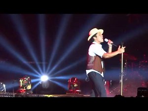 Bruno Mars - Moonshine - live Sheffield 12 october 2013 - HD