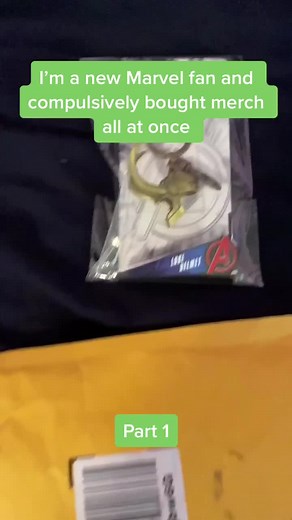 Marvel merch Part 1: Loki keychain 🥰🐍💚 #loki #lokilaufeyson #marvel #mcu #marvelmerch #tomhiddleston #fyp