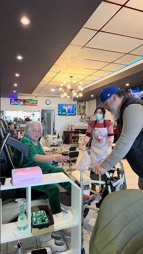 Granny getting a bikini wax #badgranny