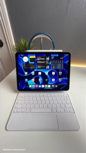 ايباد اير الجيل الخامس 2022 + ماجيك كيبورد - iPad Air (5) 2022 + Magic Keyboard 💙
