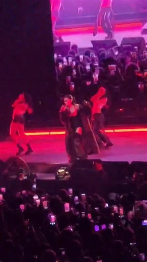 Jennie's Stunning Ruby Experience at Paris Fashion Week