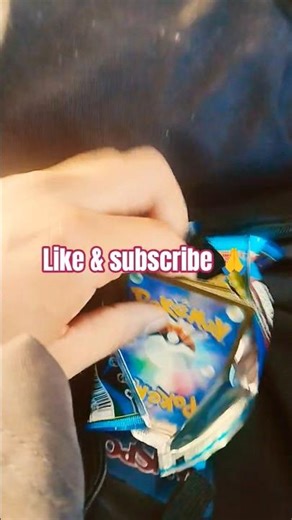 Where do u open ur pokémon!? #pokemonchannel #pokemoncards #openingpacks #megaevolution ##japanese