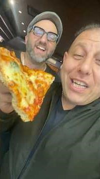 Larosa’s pizzeria in Long Island check them out 👌🏻 #food #love #pizza