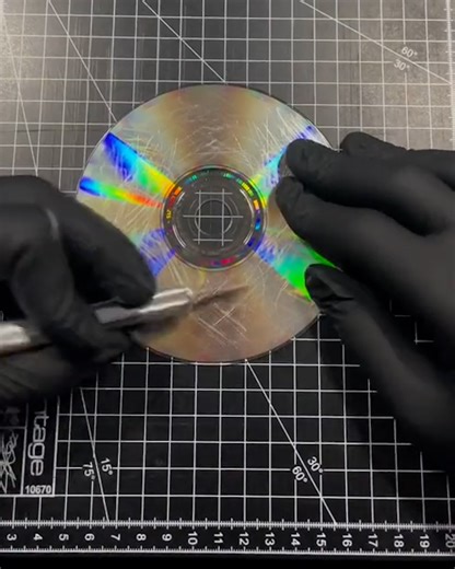 11K views · 76 reactions | Who remembers breathing on your CDs and rubbing them with your t-shirt to get them working again?藍 | UNILAD Tech | Facebook