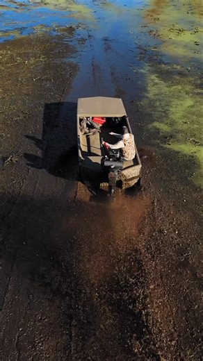 Punching through the mud like it’s nothing. 💪 This is what the MudBuddy was built for. #MudBuddyPower #BackwaterBeast #GetStuckOnPurpose #SurfaceDrive #WaterfowlNation #BuiltForTheMarsh #DuckSeasonReady #BPS | Mud Buddy Motors