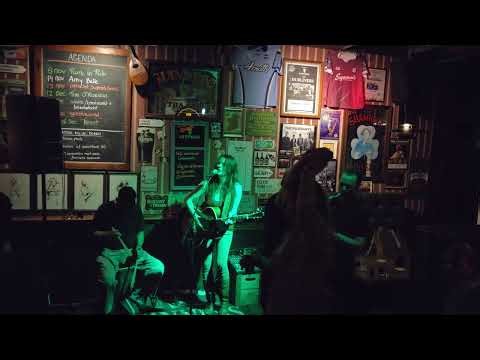 AB Dirty old town live in Tigh Barra