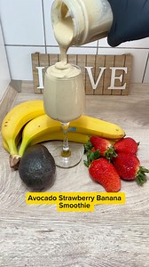 Tropical Bliss Smoothie🍹🍌🥑🍓 | Sarah's World