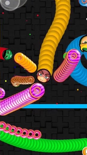 Worm zone io. Crazy Worm. Hero Wasp