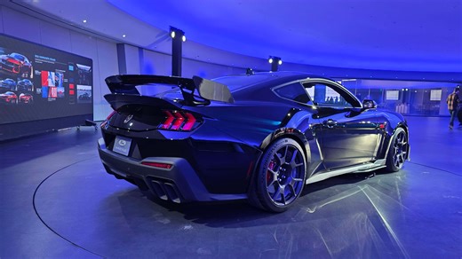 VIDEO: 795-horsepower Ford Mustang Dark Horse SC
