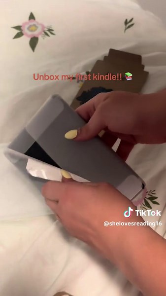 Kindle Unboxing: My First Experience with a Kindle