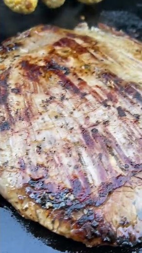 That Skirt Steak Sizzle 😎 #blackstonegriddle