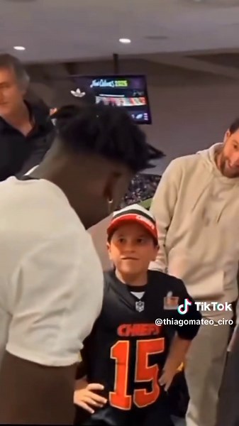 Leo Messi's Heartwarming Moments with Kids at the Super Bowl
