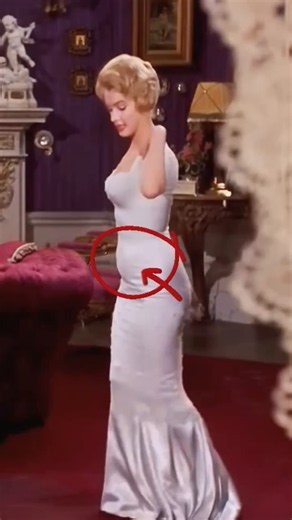 What Did Marilyn Monroe’s REAL Body Actually Look Like?😳#MarilynMonroe #OldHollywood #CelebrityFacts