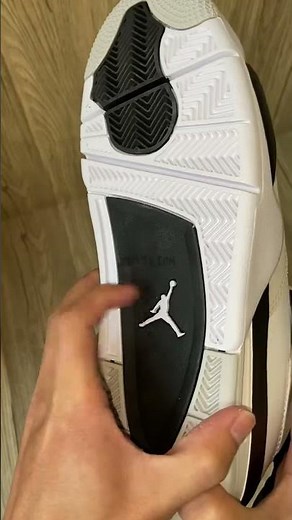 Howkick review Jordan 4 Military Black