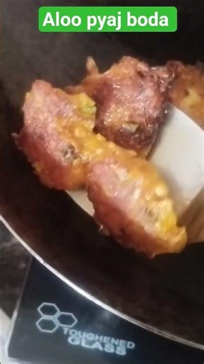 Aloo Pyaj Bora is a delicious and crispy #food #recipe,
