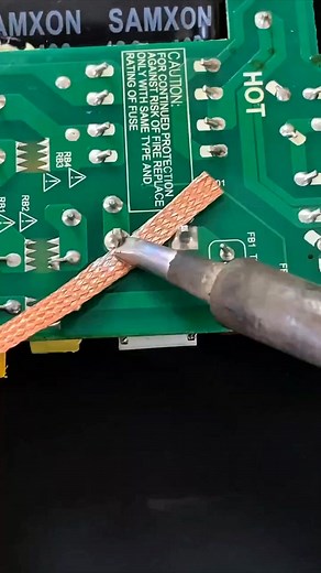 140K views · 706 reactions | Cara melepas desoldering menggunakan solder wick #tutorial #diy #electronic #reels #service #fyp #reels | Muhtar Solehudin | Facebook