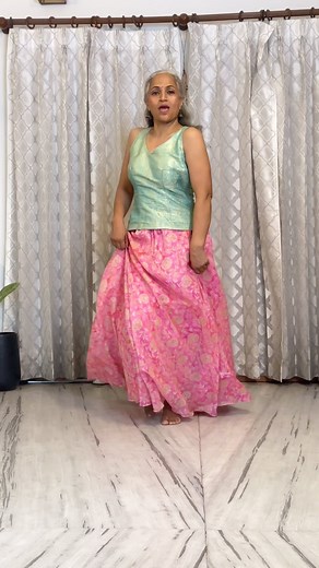 Saree ke fall sa @shahidkapoor @aslisona @prabhudevaofficial #hindisongs #trending #bollywood #bollywoodsongs #reelsinstagram #reels #viralvideos #reelitfeelit #explore #dance | Neeru Saini