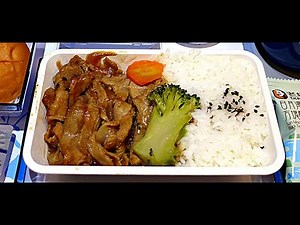 I tried eating an in-flight meal of China Airlines