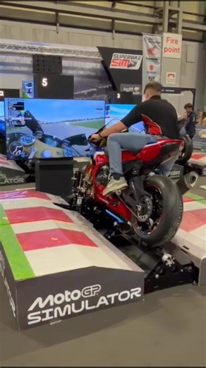 Here’s Brad flicking the Honda Fireblade around the simulator like it’s made of feathers 🏍️💨Light, sharp, effortless control — the Fireblade never disappoints.And speaking of Fireblades… our BIGGEST Black Friday deal EVER is about to drop. Keep your eyes WIDE open 👀🔥🔥 | North West Honda Super Centre