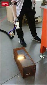 FLC-2000 HANDHELD LASER CLEANING MACHINE