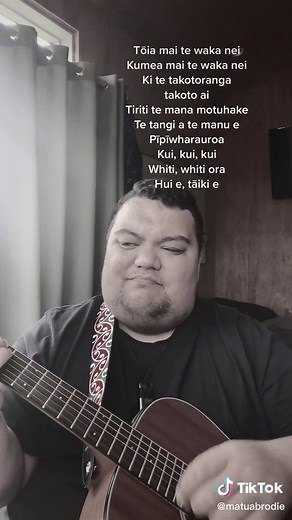 Tōia Mai Te Waka Nei - Māori Waiata and Lyrics