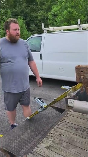 Whoops 🤣 Old Clip from TT since I didn’t have anything else to post 🤣 #mechanic #broken #garage