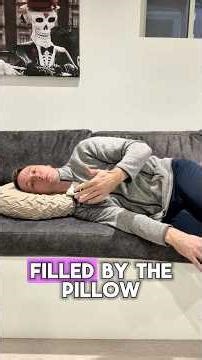 If You’re a Side Sleeper, You NEED to Know This 😴🛌⚠️ #torontochiropractor #neckpillow #sleepposture