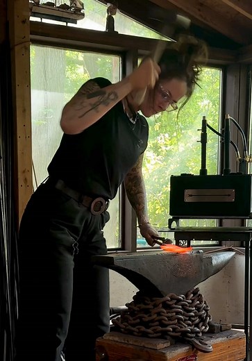 Turned up the heat • #blacksmith#forge#farrier#knife#knifemaking