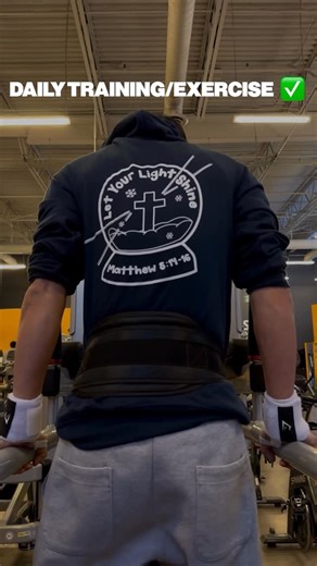 josh on Instagram: "Day 1 ✅ 31 Day “FFD” Challenge to Become Stronger Men in Christ NON NEGOTIABLES -Wake up Early -Read the Bible + Pray daily (Today’s passage was Ephesians 1-2, reminder that the full 31 day plan is linked on my highlight story) -Some sort of physical activity every day (lifting /cardio /active recovery) -To-do list and journal daily -150g protein per day Happy New Year everyone!! Let’s not waste this year, “Victory belongs to those who fight through despair.” See you tomorrow