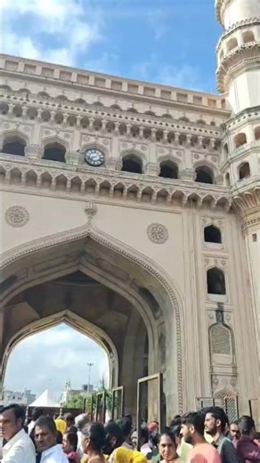 Coin distribution at bhagya lakshmi temple.#Charminar