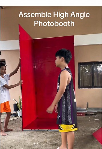 Assemble Your High-Angle Photobooth Easily
