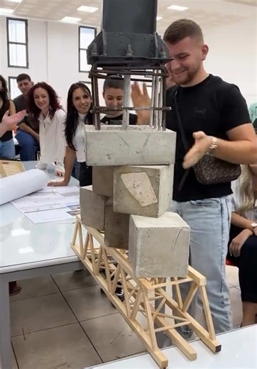Bridge Prototypes Testing in Architecture Studio