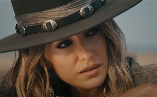 Lainey Wilson Releases Music Video For New Song “Whirlwind” | Whiskey Riff