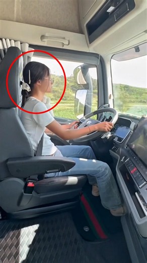 Life of a Japanese female truck driver 🚛