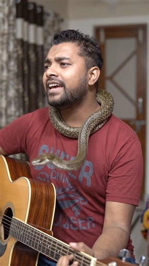 सांप और guitar से गाना😱😱🎻||Comedy song|| #aisong #generate #shorts #viral #trending #akb