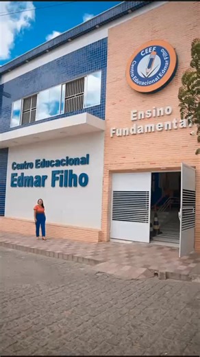 CE Edmar Filho on Instagram: "O Ensino Fundamental – Anos Iniciais é a base de toda a jornada escolar. É nesse período que os alunos dão seus primeiros passos rumo ao conhecimento, aprendem a compreender o mundo e desenvolver valores que levarão para a vida toda. 💡✏️ Mais do que conteúdos, os anos iniciais constroem autonomia, responsabilidade, convivência e curiosidade, preparando os pequenos para os próximos desafios. 🌟 Investir nessa etapa é garantir que cada aluno tenha um futuro cheio de 