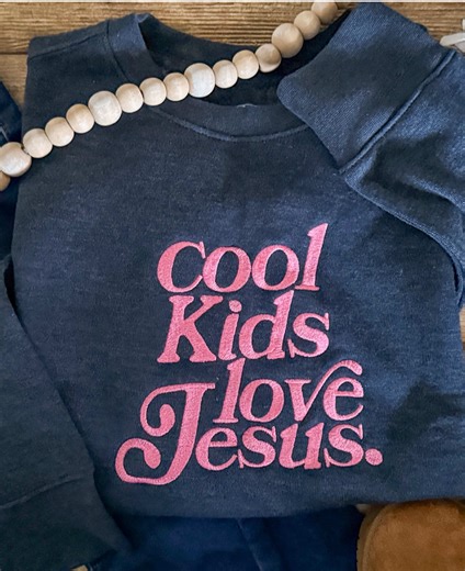 I absolutely love how these turned out!! Perfect for matching, and the set is 15% off when you order at www.aliceandmae.myshopify.com! ✨ #embroidery #mommyandme #smallbusiness