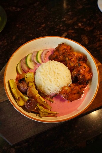 418K views · 10K reactions | Healthy Chicken Tandoori with Roasted vegetables and Pink Raita (Recipe is linked in the comments) | Feashts | Facebook