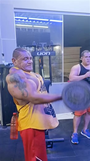 Say no to Injecting Synthol 💉⚙️ #fblifestyle #fitnessmotivation #gymworkout #shoulderworkout