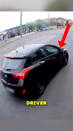 Insurance Scammer Gets Karma #dashcam #driving #road