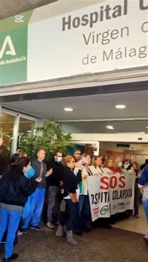 SATSE Andalucia on Instagram: "🏥🆘 Los profesionales del Hospital Clínico Universitario Virgen de la Victoria #Málaga vuelven a alzar la voz en una masiva protesta para denunciar el colapso del centro y el maltrato a sus profesionales 📢 Exigen el cese inmediato del gerente y de todas las direcciones implicadas en los reiterados incumplimiento de los acuerdos #SanidadPública"
