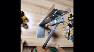 Wine Corker, Hand Wine Bottle Re-corker, Bottle Capper for Bottling, Manual Wine Corking Kit with 2 POM Inserting Stopper, Bottle Cap Pressing Machine Corking Tool