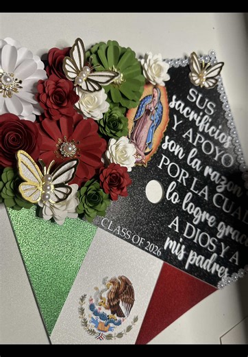 Custom Graduation Toppers by CraftsByMariaxo