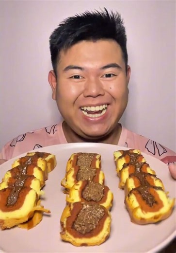 It's 📍@SgAkarBakes.bn You guys belum lagi ready with tapak kuda and biscuit raya, this is the sign you're watching this videos! 💗 #fyp #bruneitiktok #bruneifoodies #foodbrunei #fypbrunei