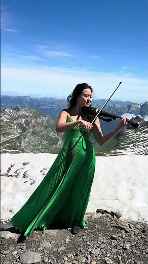 Perfect – Ed Sheeran 🎶 | Violin 🎻 by Nurdana Ernst | Schilthorn Piz Gloria 🏔️ #shorts