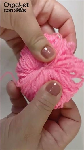 How to make pom-poms with your hands: easy and quick #crochetconsole #crochet