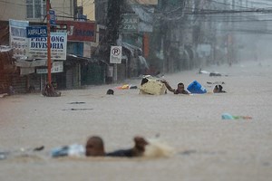 DPWH: 70% of NCR's internal drainage clogged with garbage, silt