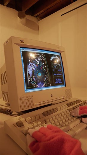 Full Tilt Space Cadet Pinball for the Greatest OS of All Time Windows ME in the BACKROOMS #FebMEary