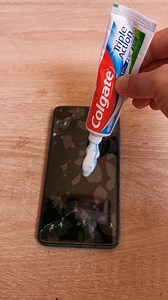 1.4M views · 8.2K reactions | ضع معجون الأسنان على شاشة هاتفك #simple_inventions #اختراعات #experiment #ابتكار #smartphone #diy | ورشة workshop | Facebook